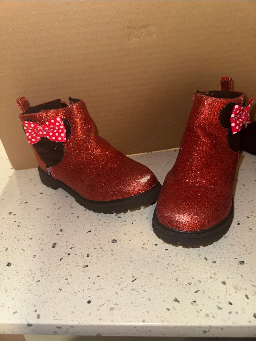Disney Red Glitter Minnie Mouse Bow Kids Boots